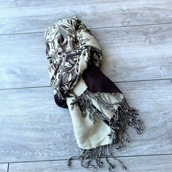 Pashmina Brown Tan Scarf with Fringe - Picture 5 of 6